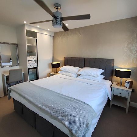 Modern 2 Bedroom Flat With Private Outdoor Terrace Лондон Экстерьер фото